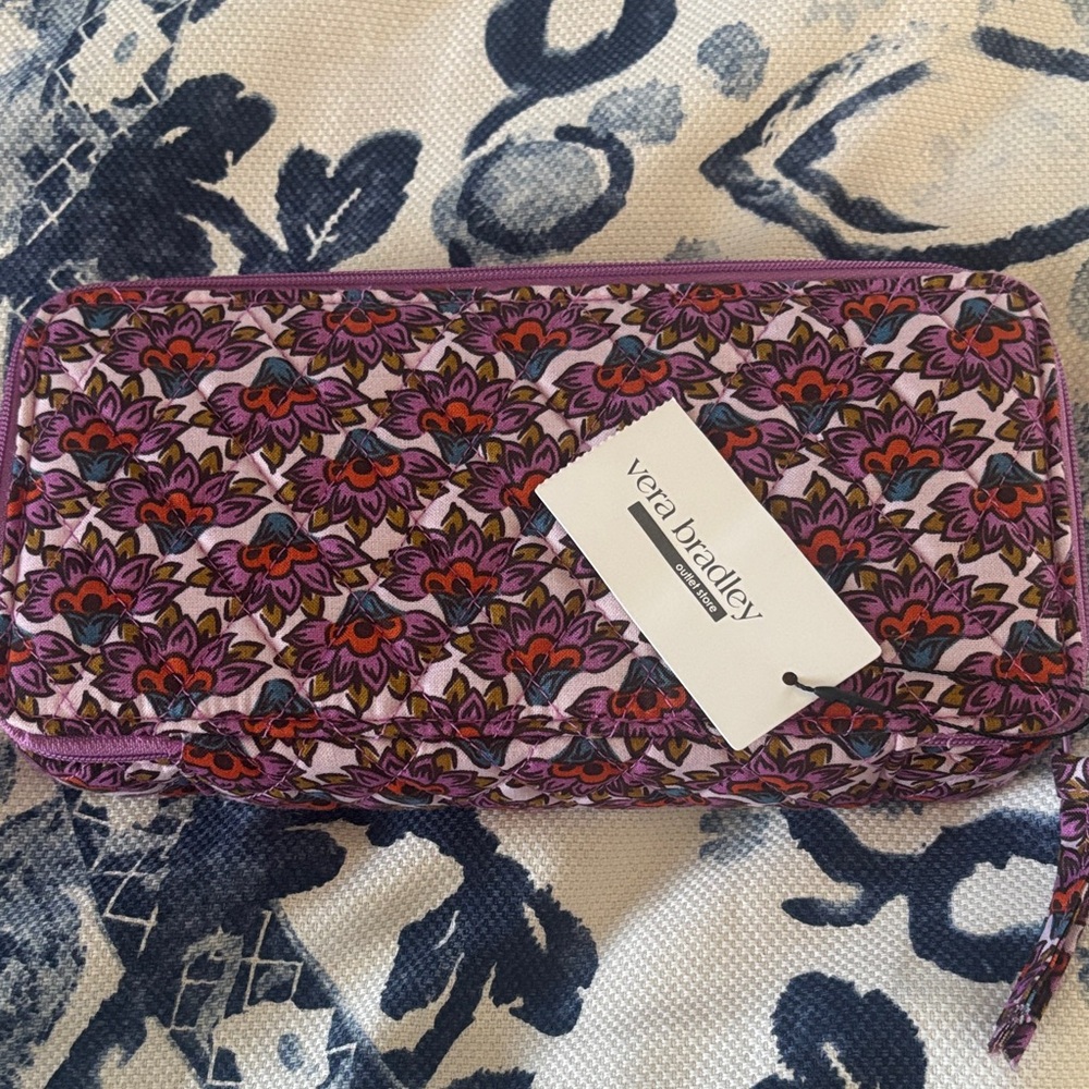 Vera Bradley Outlet Large Travel Pill Case